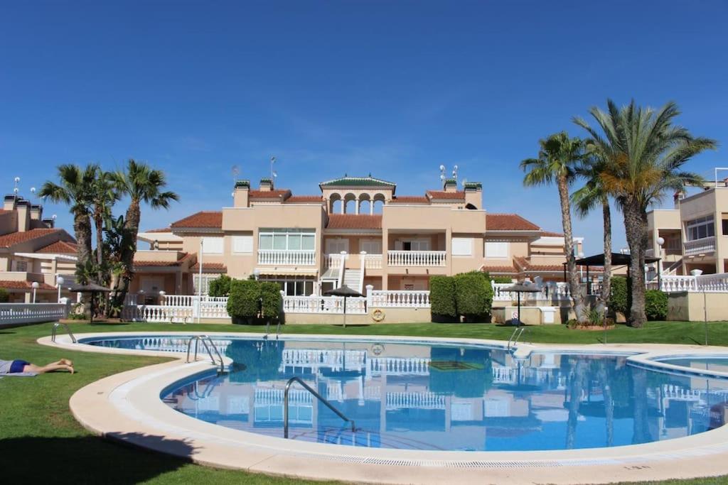 Apartament Z Duzym Tarasem Na Pieknym Osiedlu Orihuela Exteriör bild