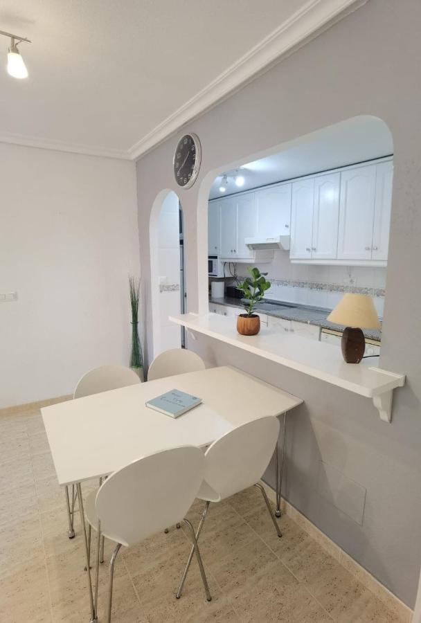 Apartament Z Duzym Tarasem Na Pieknym Osiedlu Orihuela Exteriör bild